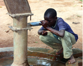 Orada bir kardeşim var uzakta